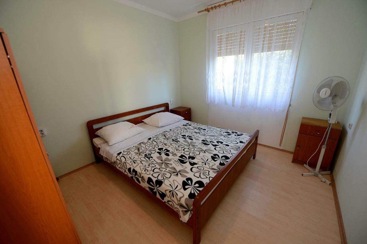 Apartment Kod Stipe Врси Стая снимка