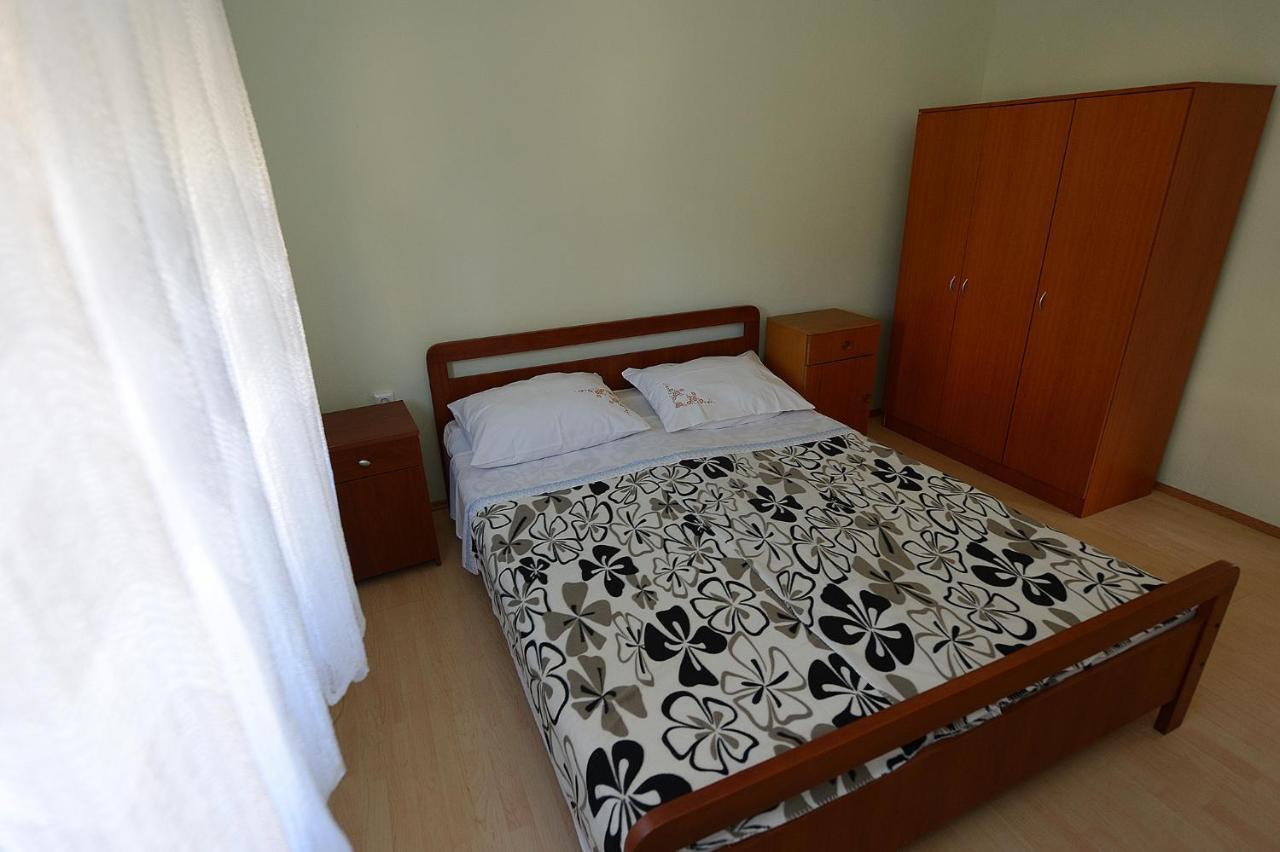 Apartment Kod Stipe Врси Стая снимка
